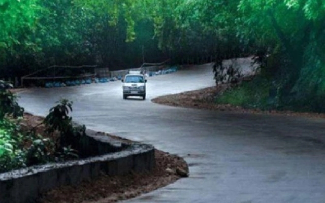 Traffic Resumes on Shiradi Ghat After Landslides - News Karnataka