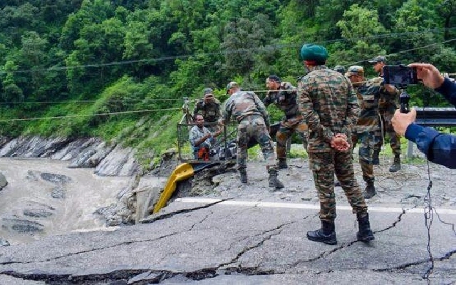Ongoing Rescue Operation in Kedarnath: Over 10,000 Evacuated - News Karnataka