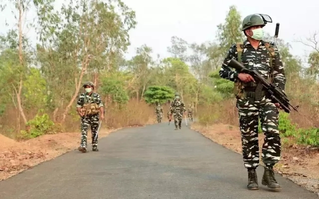 Three Naxalites Surrender in Bijapur, Chhattisgarh - News Karnataka