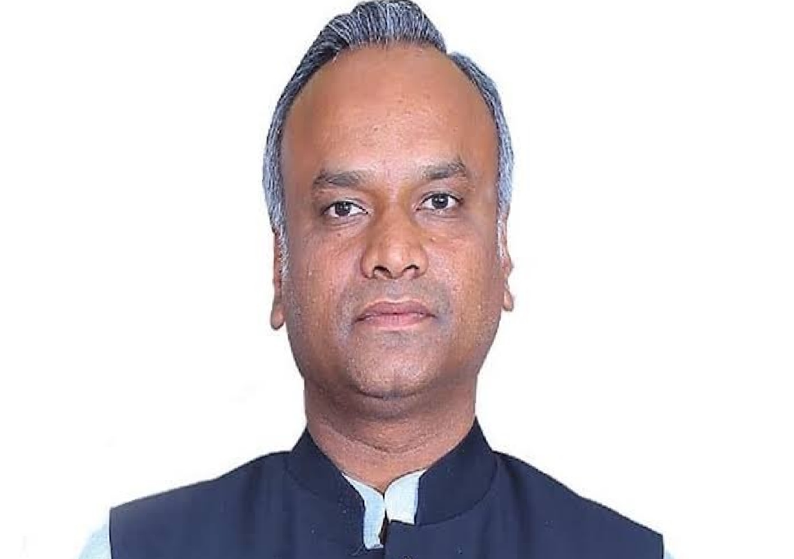 Minister Priyank Kharge Apologises for IGP's Behaviour Towards Journalists at Event - News Karnataka
