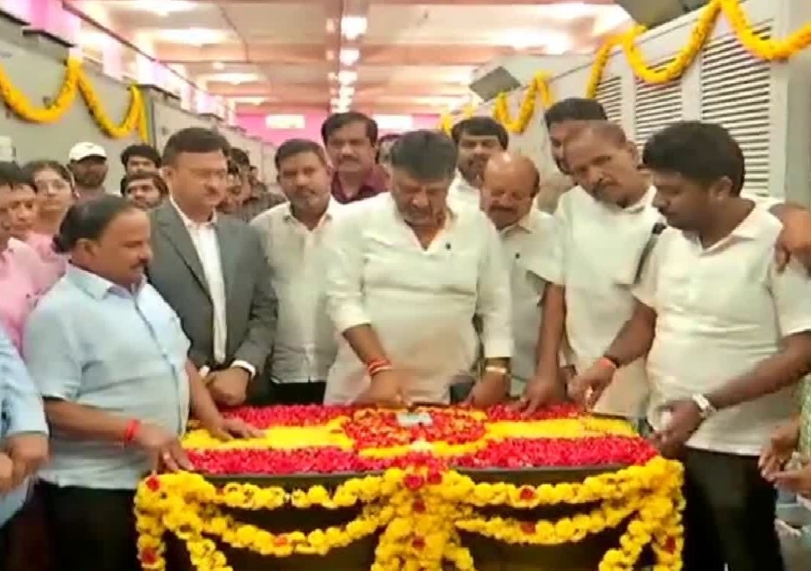 D.K. Shivakumar Conducts Trial Run of Ettinhole Project - News Karnataka