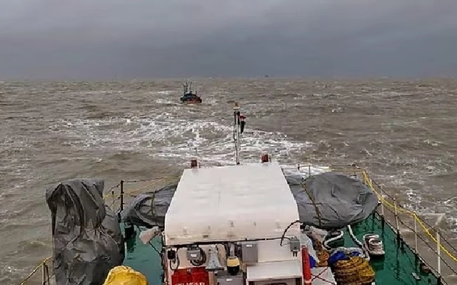 Cyclone Asna Wreaks Havoc in Karnataka: Heavy Rains Cause Widespread Damage - News Karnataka