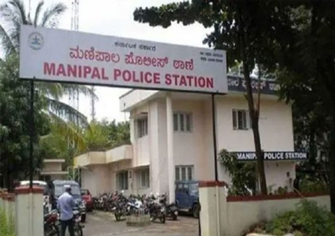 Case Registered for Vandalizing CM Siddaramaiah's Statue During BJP Protest - News Karnataka