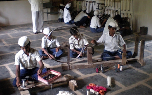 Gandhi Grameen Gurukul: A Tribute to Gudleppa Hallikeri's Legacy in Haveri - News Karnataka