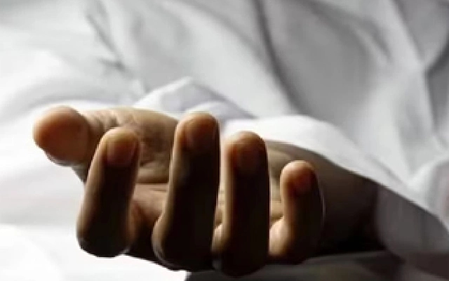 Driver Found Dead Inside Lorry at Maravanthe Beach - News Karnataka