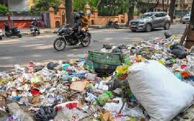 Bengaluru's Ongoing Garbage Woes: A Call for Solutions - News Karnataka