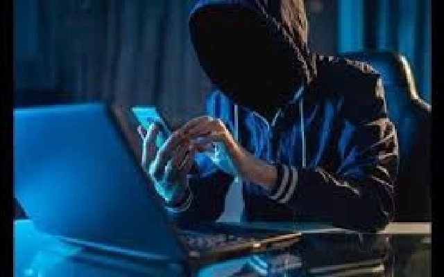 Bengaluru Residents Lose ₹95 Lakh to Cyber Fraud Linked to Fake Celebrity Videos - News Karnataka