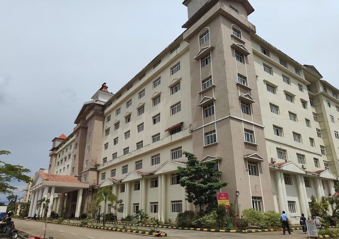 Lack of Specialist Doctors Hampers Healthcare Services in Key Karnataka District - News Karnataka