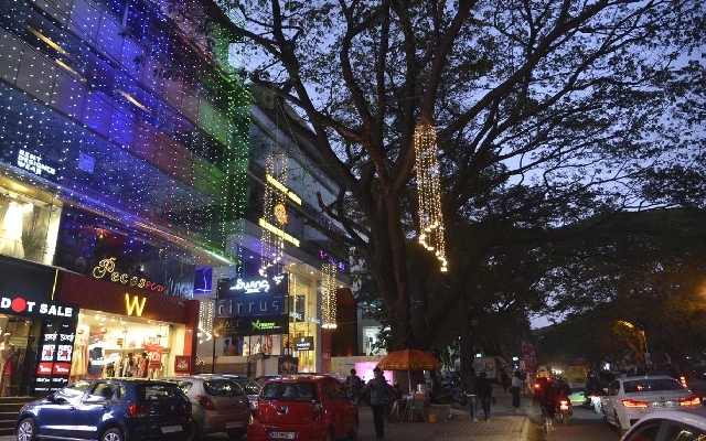 Restaurant Owners in Bengaluru Push for 24/7 Business Permits Amid Police Reluctance - News Karnataka