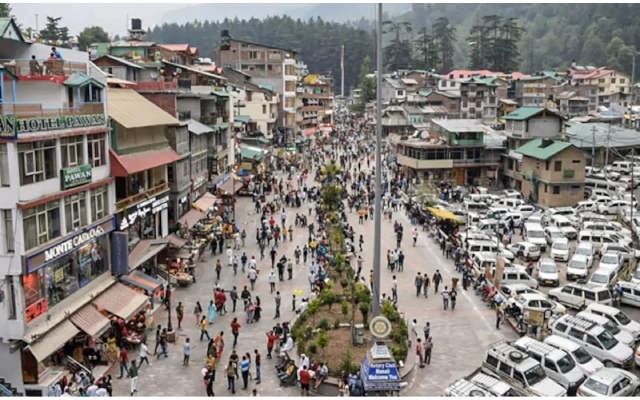 Tourists Flock to Himachal Pradesh to Enjoys Clean Air Post-Diwali Celebrations - News Karnataka
