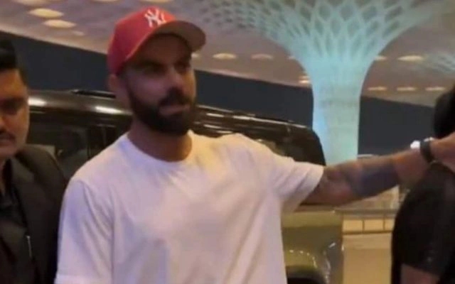 Virat Kohli Irritated by Fans at Mumbai Airport Ahead of Border-Gavaskar Trophy Departure - News Karnataka