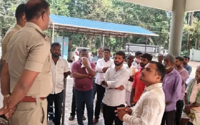 Protest Erupts in Peethabail Over Arrest in Naxal Encounter Probe - News Karnataka