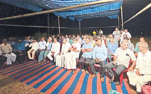 Inna Village Residents Protest Against 400 kV Electricity Line Tower Construction - News Karnataka