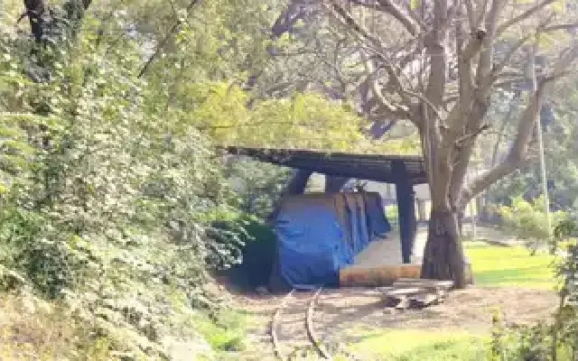 Hubballi's Toy Train at MG Park Stalls Due to Administrative Hurdles - News Karnataka