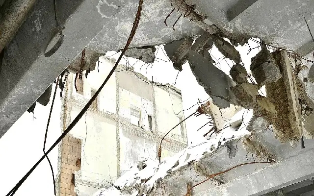 Roof Collapse at Davanagere Hospital Leaves Three Injured - News Karnataka