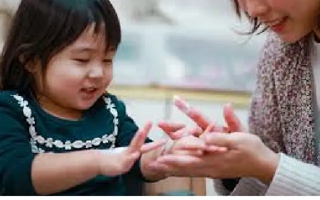 Mother warns about age-appropriate skincare after daughter’s rash - News Karnataka