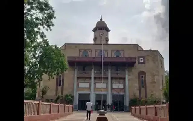 Gujarat University Sports Complex Sparks Privatization Row - News Karnataka