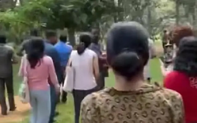 Cubbon Reads' Secret Santa book exchange disrupted by authorities - News Karnataka