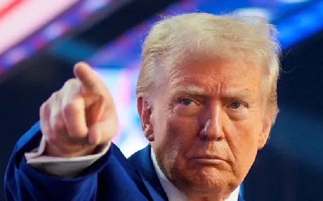 Trump floods Truth Social with Christmas posts, takes a swipe at Obama - News Karnataka