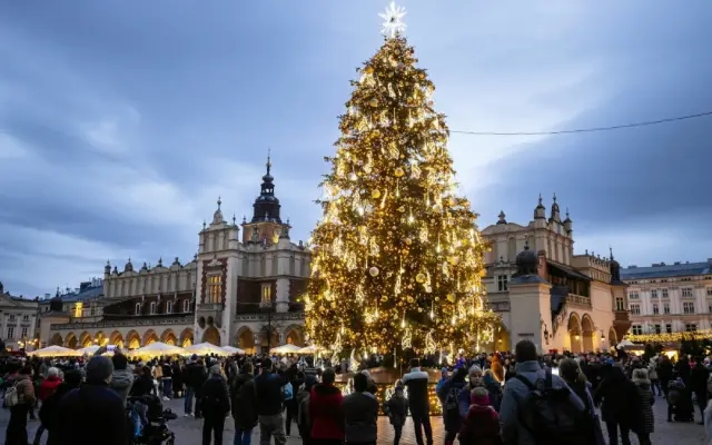 Kraków's Christmas tree crowned the world's most iconic by Time Out - News Karnataka