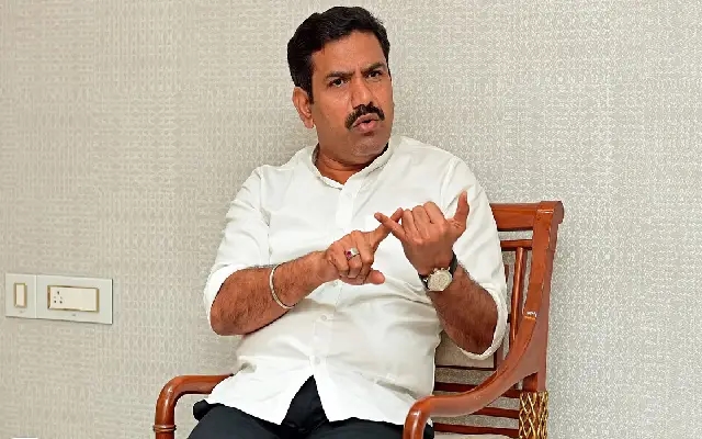 BJP’s B Y Vijayendra Visits Talapady Devipura Temple - News Karnataka