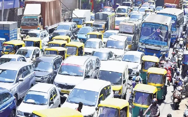 Bengaluru’s Traffic Woes Persist Amid Infrastructure Delays - News Karnataka