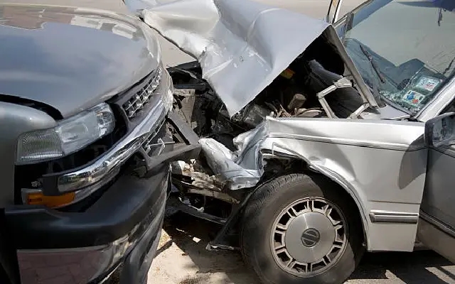 Car driver injured in head-on collision at Gadikallu - News Karnataka