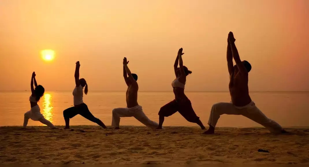 CISF Launches Yoga Initiative for Air Passengers on Short and Medium-Haul Flights - News Karnataka