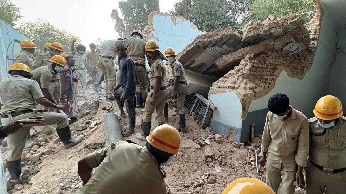 Tragic Outcome After Hours of Rescue Efforts at Mysuru College Collapse - News Karnataka