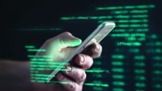 Bengaluru youth loses ₹1.1 lakh in fake iPhone deal - News Karnataka