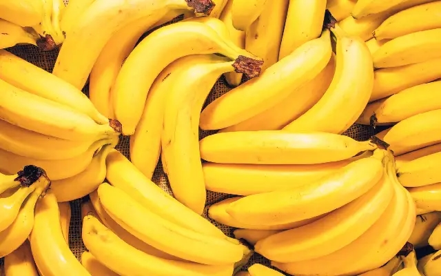 Banana Farmers in Kalaburagi Struggle Amid Falling Prices and Rising Costs - News Karnataka
