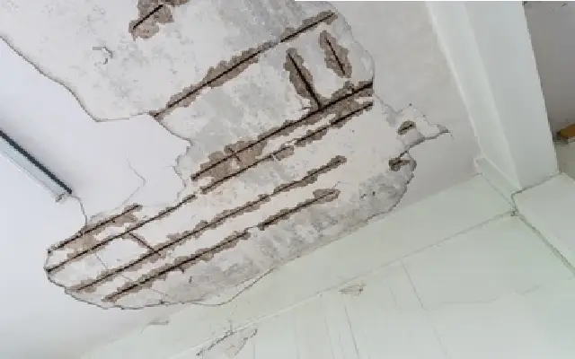 Ceiling Plaster Falls in Chitradurga Hospital, No Injuries Reported - News Karnataka