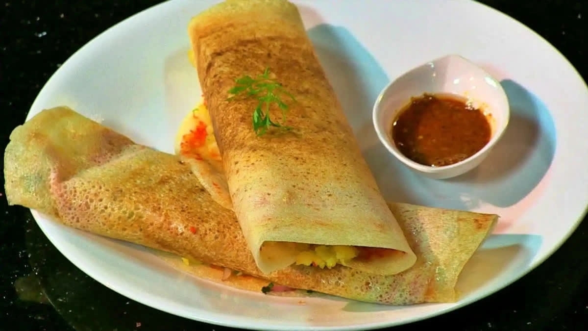 Customer complains about very small filling in masala dosa worth Rs 74 - News Karnataka