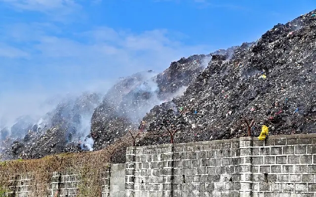 Fire Breaks Out at Davangere’s Solid Waste Disposal Unit - News Karnataka