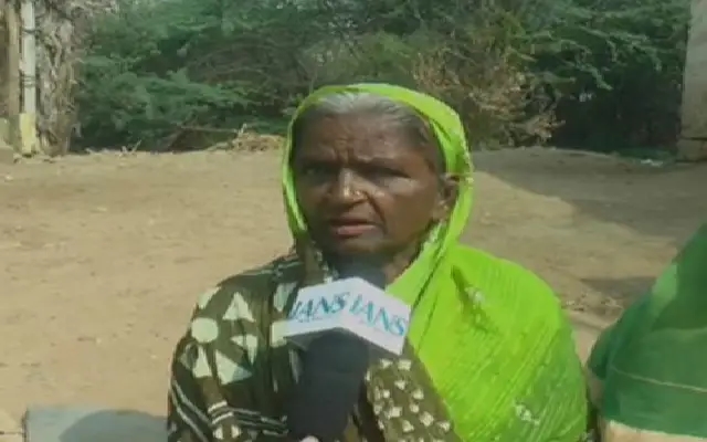 Gadag: Elderly Mother-Daughter Duo Battles Starvation Without Government Support - News Karnataka