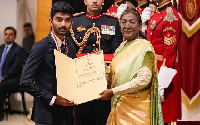 Indian Athletes Honored at Rashtrapati Bhavan Ceremony - News Karnataka
