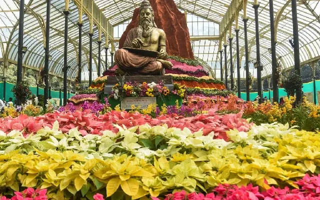 Maharishi Valmiki-Themed Republic Day Flower Show at Lalbagh Draws Record Crowd - News Karnataka