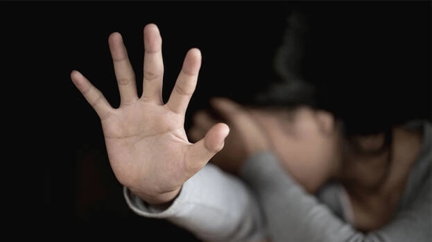 Footage leads police to arrest man after assaulting 5 year old - News Karnataka