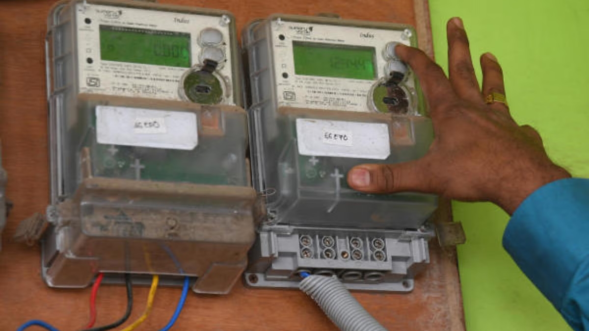 Power theft crackdown: Bescom intensifies raids and introduces smart meters - News Karnataka