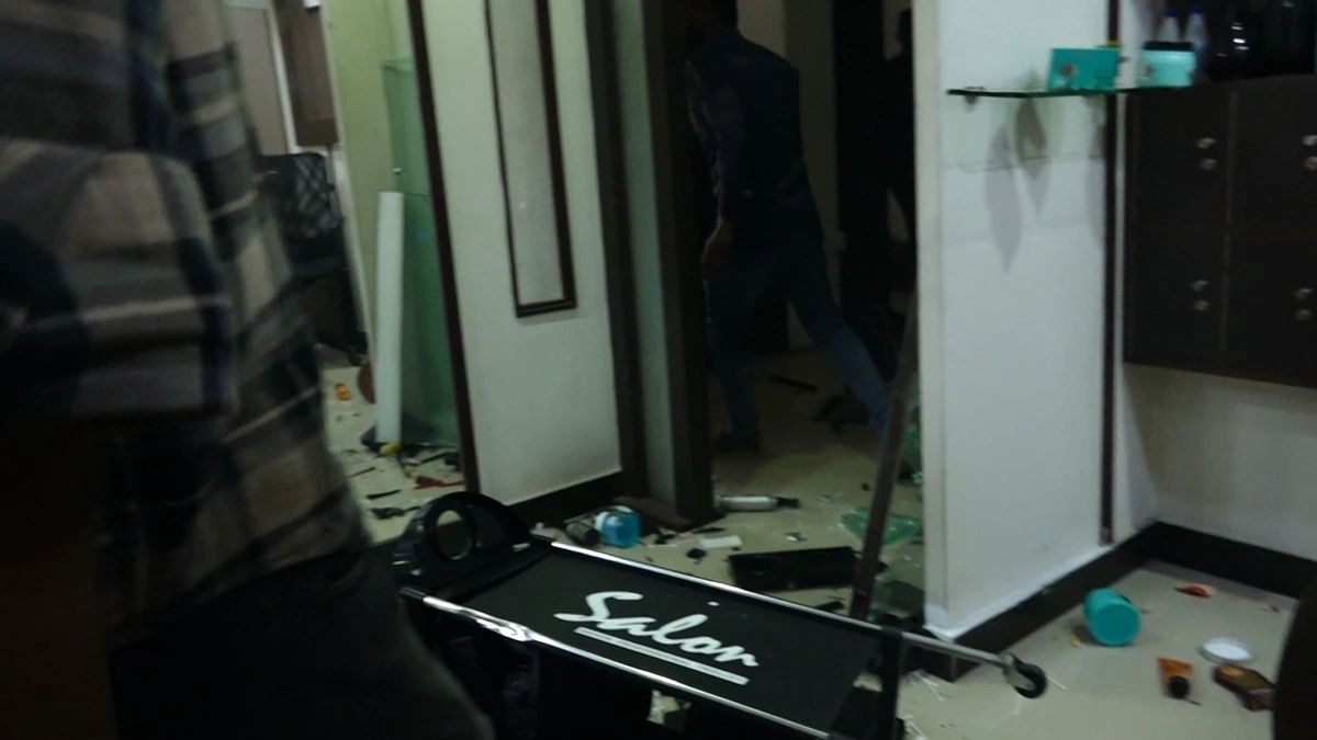 Welfare minister gives stern warning after attack on Mangalore salon - News Karnataka