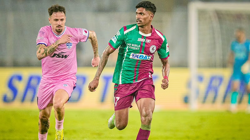 Colaco's Stunning Strike Seals Victory for Mohun Bagan in Clash Against Bengaluru FC - News Karnataka