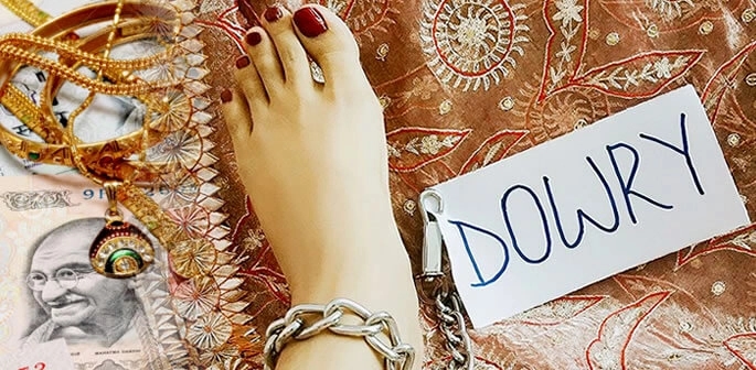 Bus owner runs away after wife files complaint for dowry abuse - News Karnataka