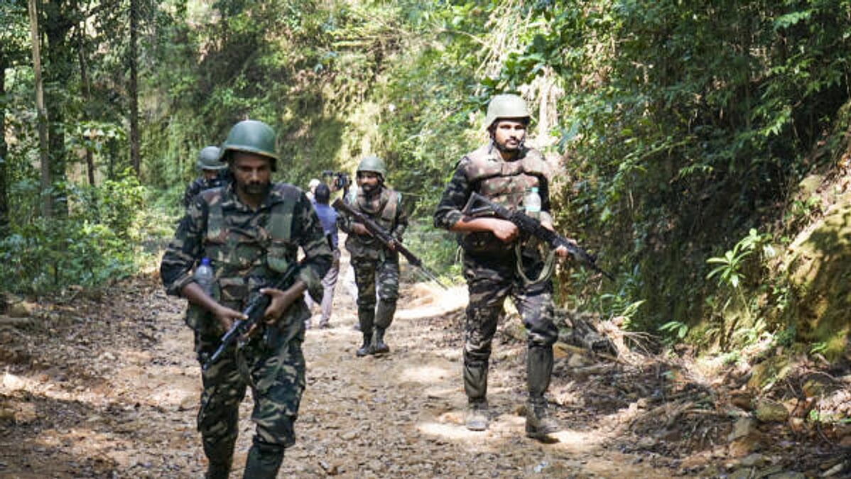 Security forces neutralize two IEDs planted by Naxalites - News Karnataka