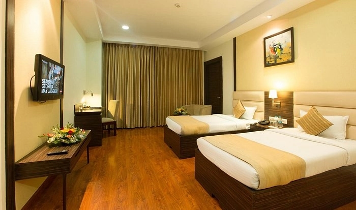 "Meerut’s Unexpected Spotlight: Hotels in the News Despite City’s Low Tourist Appeal" - News Karnataka