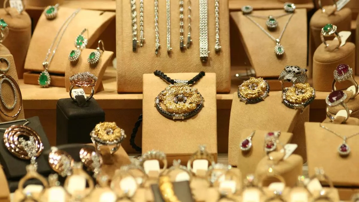Ceasefire deal brings hope for rebound in gems and jewellery exports - News Karnataka