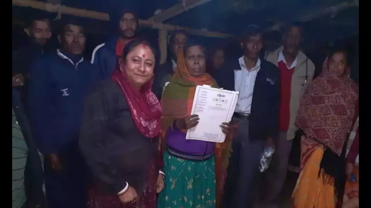 65-year-old woman reunites with family after 28 years - News Karnataka