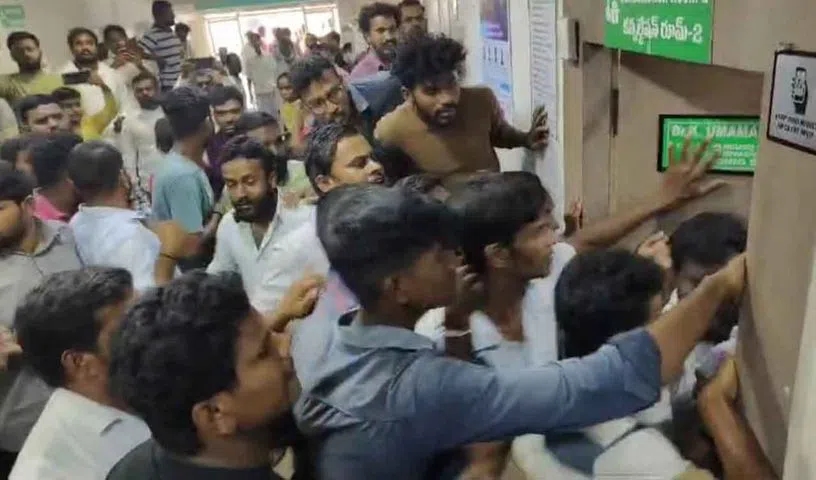 Man dies of excessive snoring, angry family members destroy hospital - News Karnataka