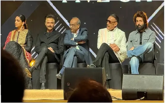 Deepika and Kartik Spark Buzz with Heartwarming Reunion at Mumbai Event - News Karnataka