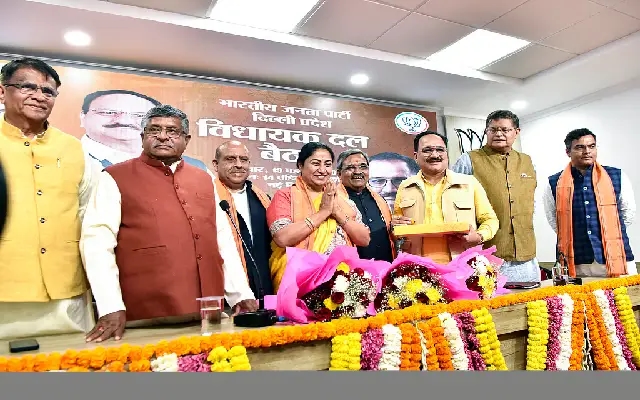 Delhi’s Health Revamp: Ayushman Arogya Mandirs to Replace Mohalla Clinics - News Karnataka