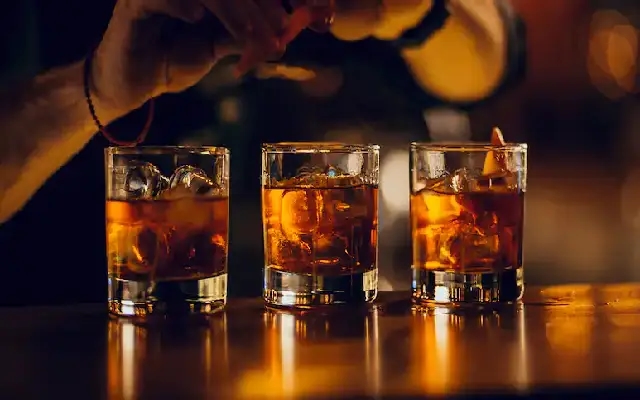 India Slashes Bourbon Whiskey Import Duty by 66.6% Ahead of Modi-Trump Talks - News Karnataka